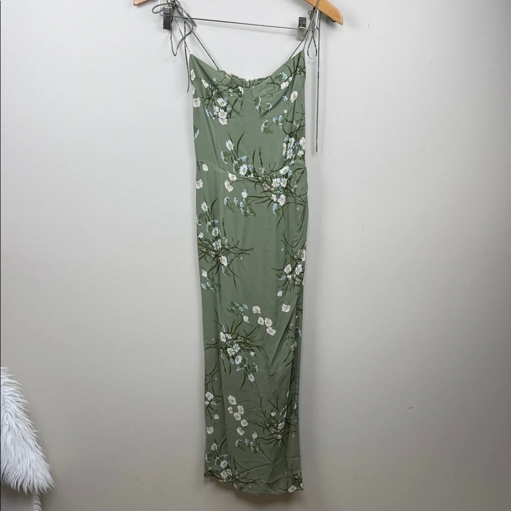 ❌❌SOLD❌❌NEW Reformation Kourtney Sage Floral Maxi Dress in Bonita 2 - Picture 6 of 16